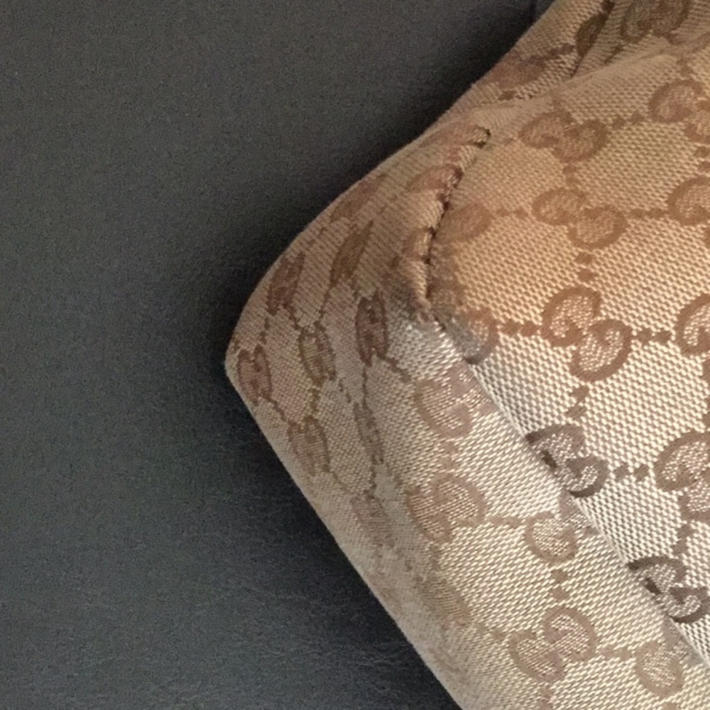 Authentic Gucci horsebit Excellent Used Condition. - Picture 6 of 8